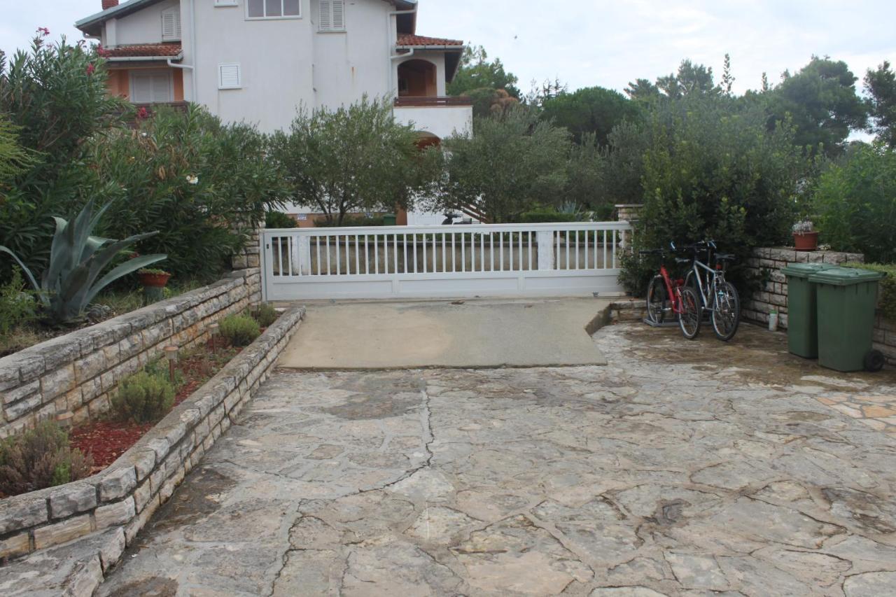 Summer House In Novalja Bagian luar foto